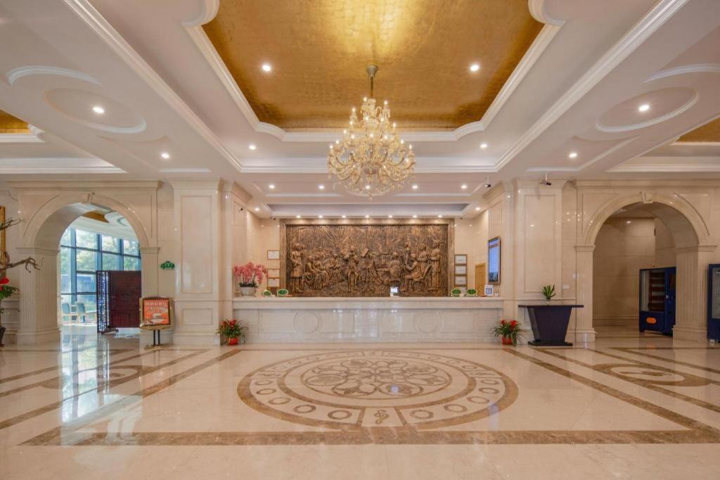 Vienna International Hotel Shanghai Pujiang Exterior foto